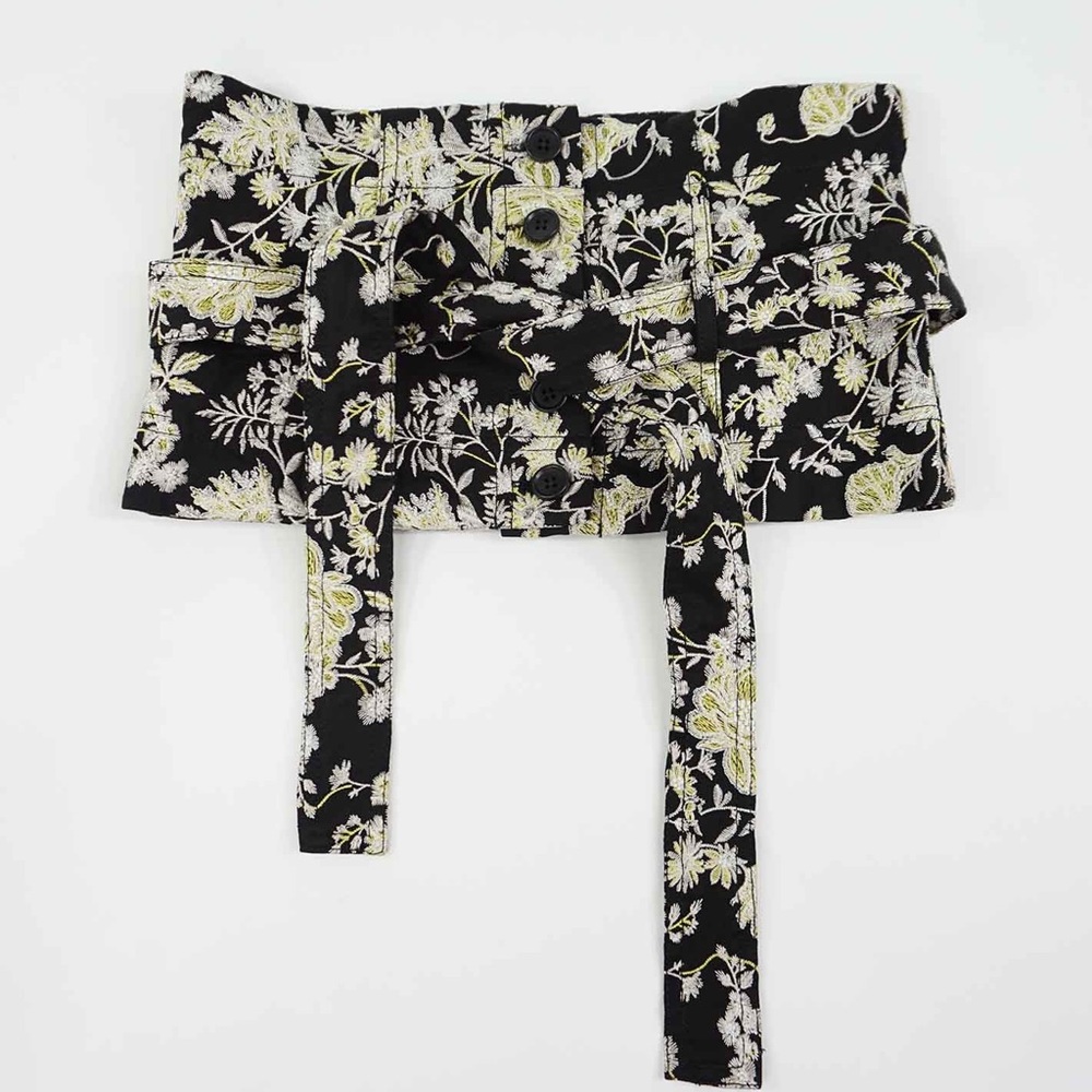 Chinese silk pattern waist belt with button closure, and tie feature.